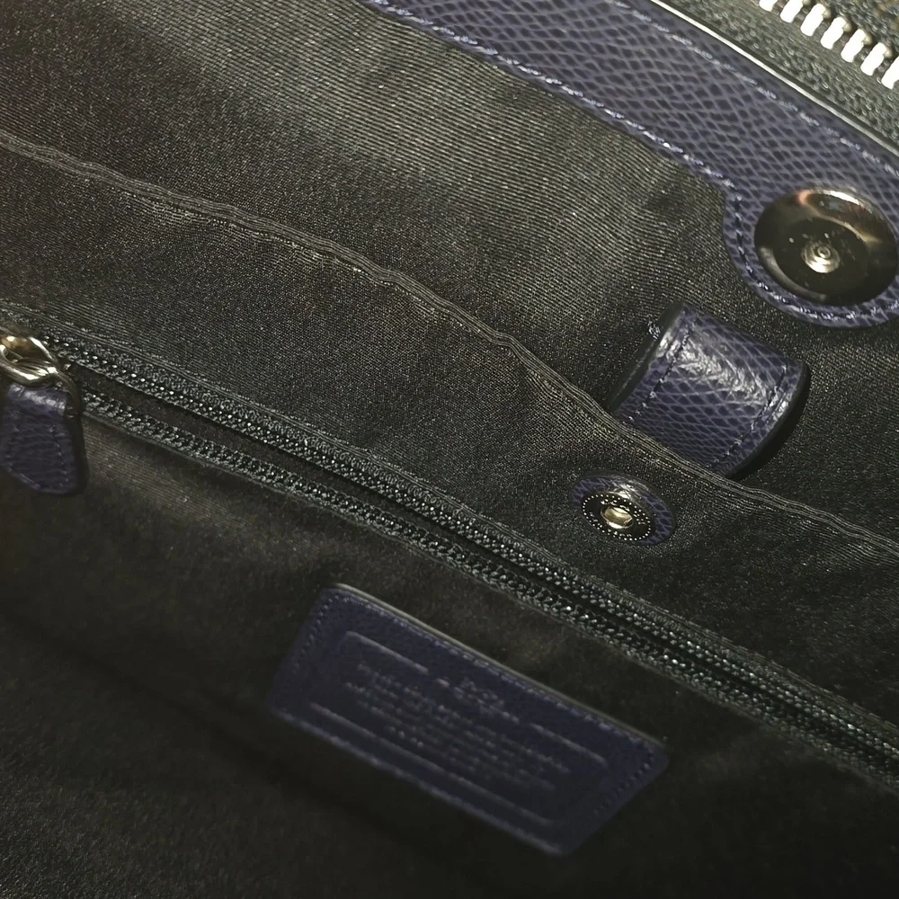 Coach‎ Navy Blue Unisex Women's Men's Leather Bag